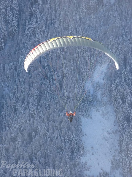 DH1.18 Luesen-Paragliding-536