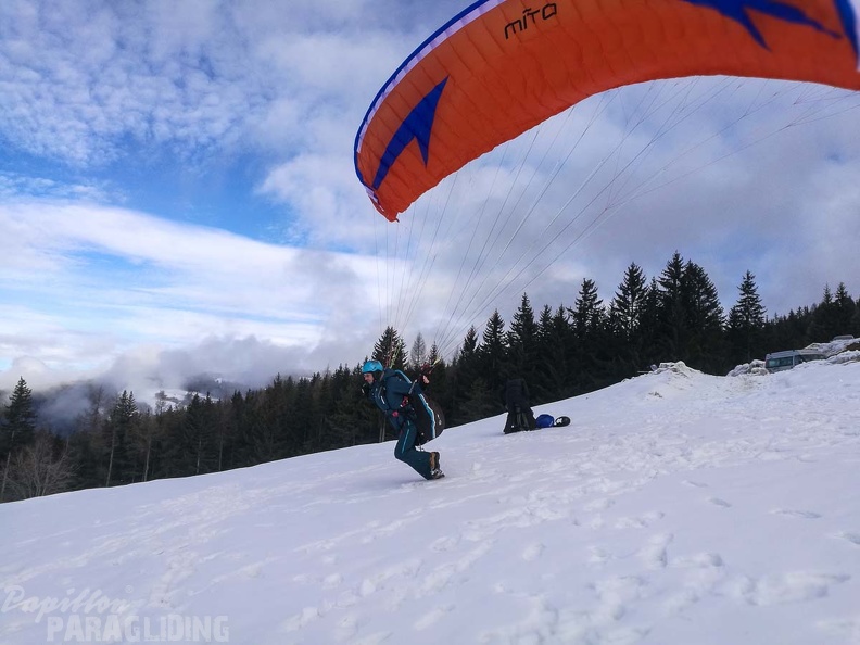 DH11.18 Luesen-Paragliding-128