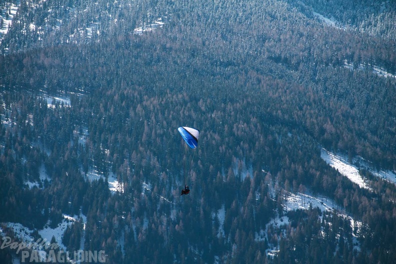 DH12.18 Luesen-Paragliding-116