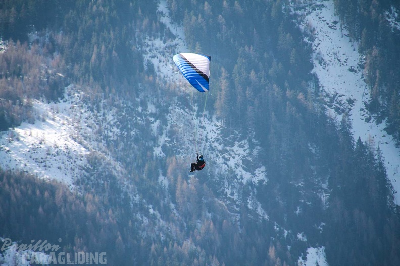 DH12.18_Luesen-Paragliding-140.jpg