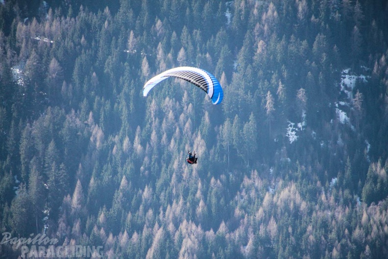 DH12.18 Luesen-Paragliding-151