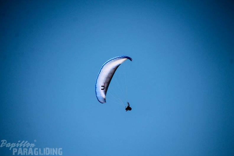 DH12.18 Luesen-Paragliding-214