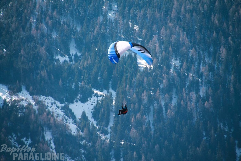 DH12.18 Luesen-Paragliding-241
