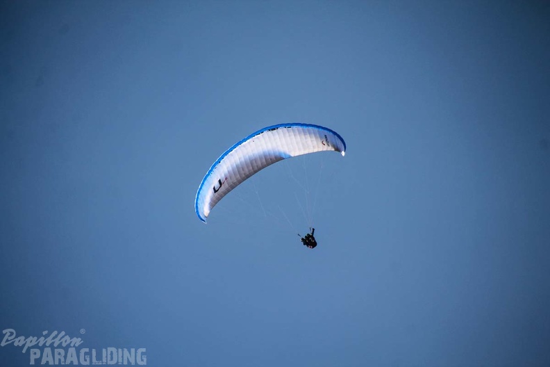 DH12.18 Luesen-Paragliding-301