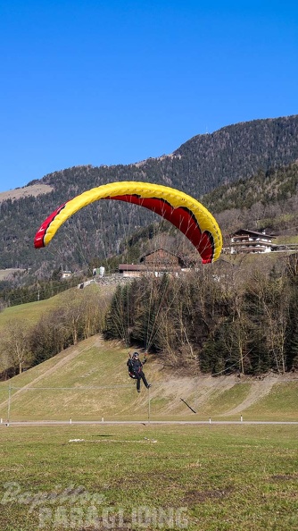 DH12.18 Luesen-Paragliding-547