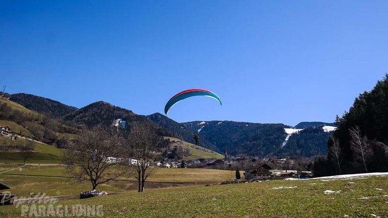 DH12.18_Luesen-Paragliding-583.jpg