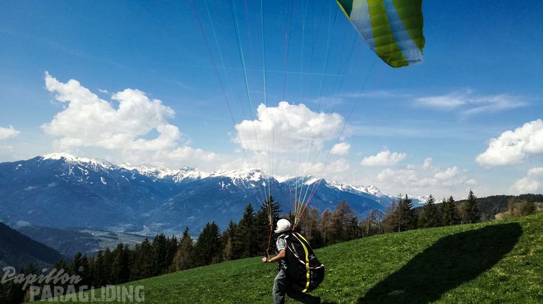 DH17.18 Paragliding-Luesen-131