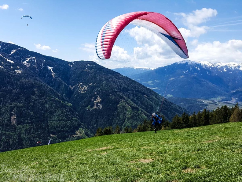 DH17.18 Paragliding-Luesen-187