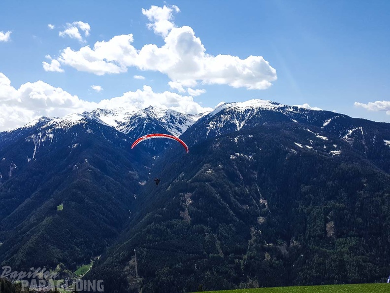 DH17.18 Paragliding-Luesen-193