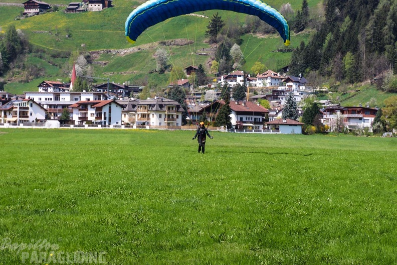 DH17.18 Paragliding-Luesen-263