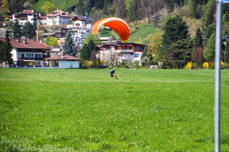 DH17.18 Paragliding-Luesen-298