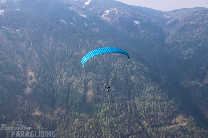DH17.18 Paragliding-Luesen-397