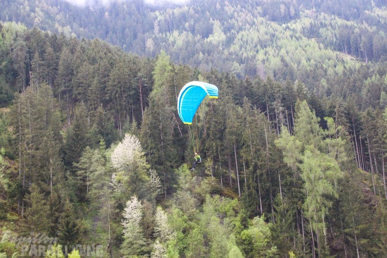DH17.18 Paragliding-Luesen-435