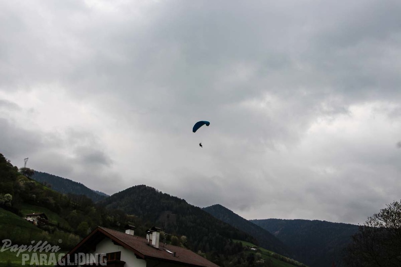 DH17.18 Paragliding-Luesen-457