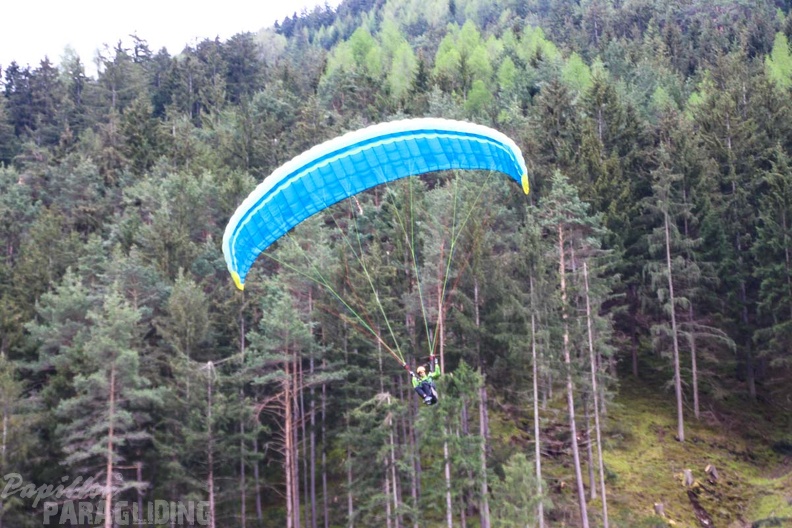 DH17.18 Paragliding-Luesen-462