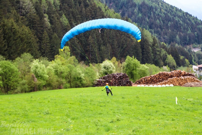DH17.18 Paragliding-Luesen-469
