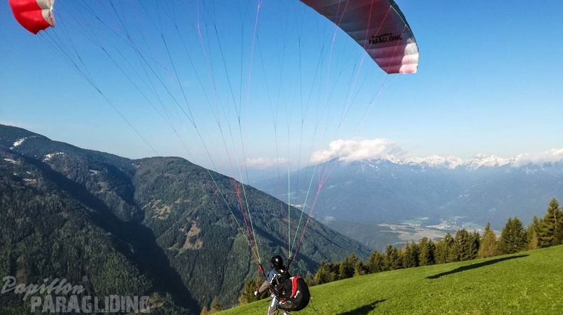 DH17.18 Paragliding-Luesen-531