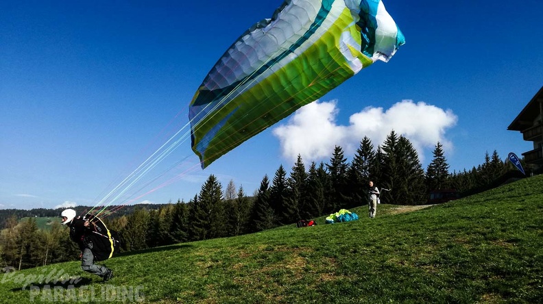 DH17.18_Paragliding-Luesen-561.jpg