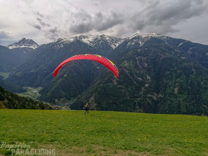 DH18.18_Luesen-Paragliding-150.jpg