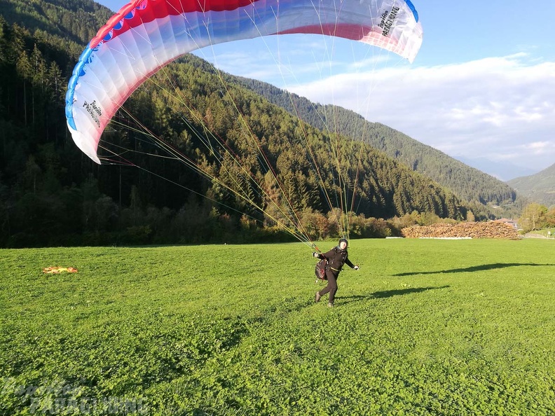 DH41.18_Luesen-Paragliding-260.jpg