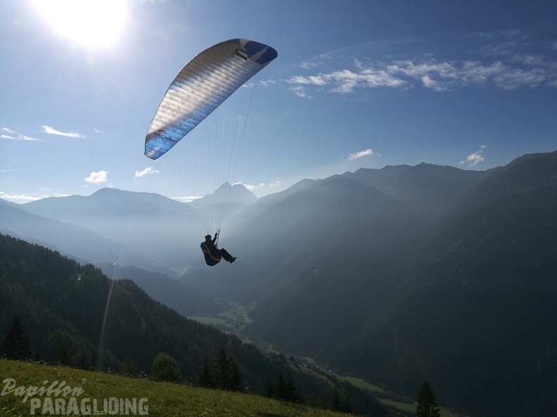 DH41.18_Luesen-Paragliding-315.jpg