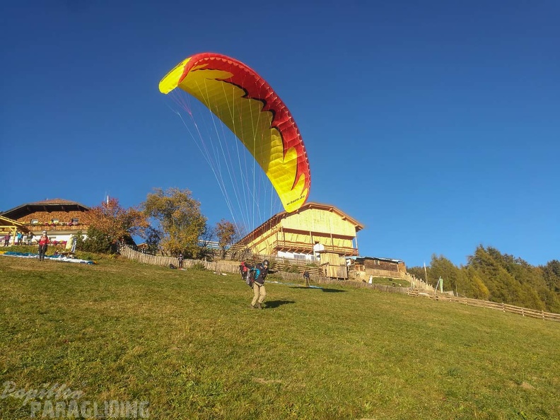 DH43.18_Luesen-Paragliding-140.jpg