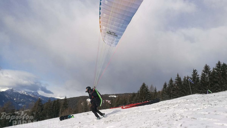 DH50.18 Luesen-Paragliding-131
