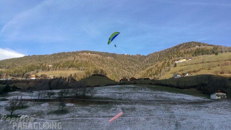 DH52.18_Luesen-Paragliding-144.jpg