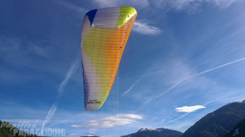 DH52.18_Luesen-Paragliding-170.jpg