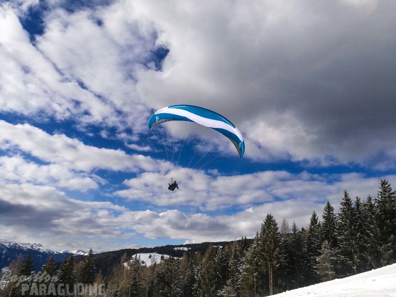 DH7.18 Paragliding-258