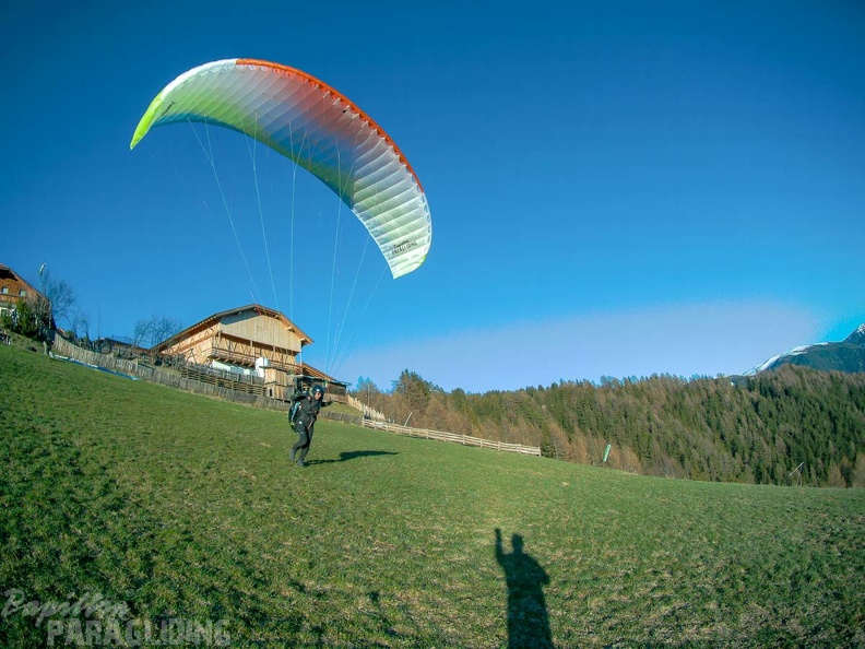 DH13.19_Luesen-Paragliding-106.jpg