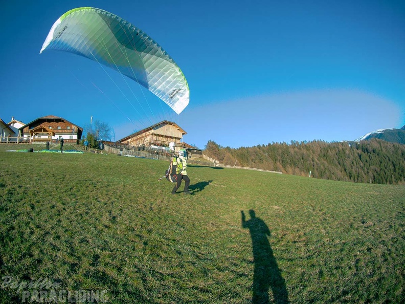 DH13.19_Luesen-Paragliding-109.jpg