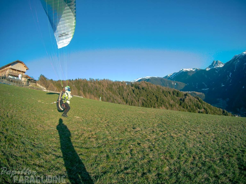 DH13.19_Luesen-Paragliding-110.jpg