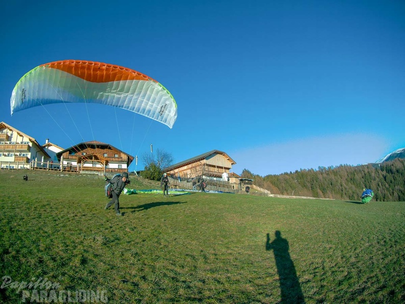 DH13.19 Luesen-Paragliding-116