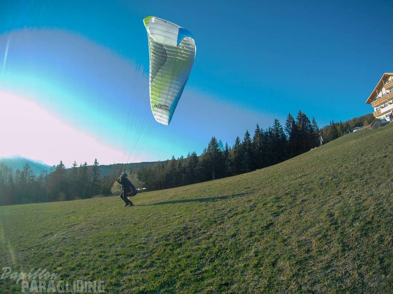 DH13.19_Luesen-Paragliding-118.jpg