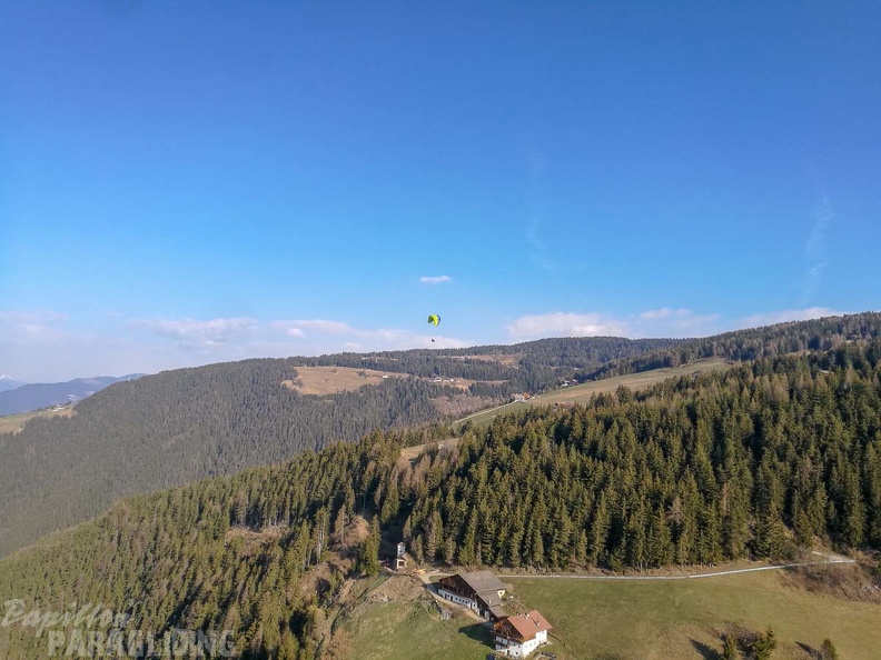 DH13.19_Luesen-Paragliding-138.jpg