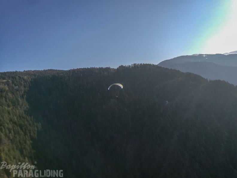 DH13.19 Luesen-Paragliding-139