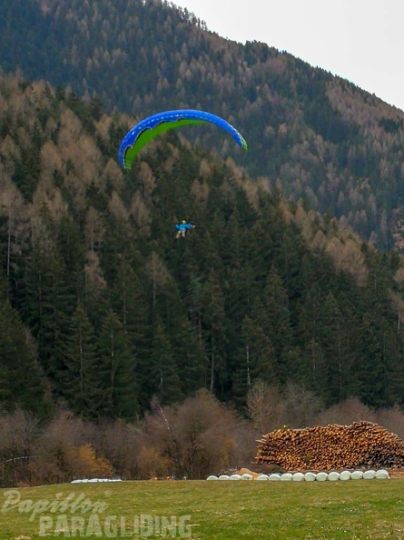 DH13.19_Luesen-Paragliding-190.jpg
