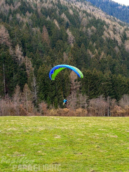 DH13.19_Luesen-Paragliding-192.jpg