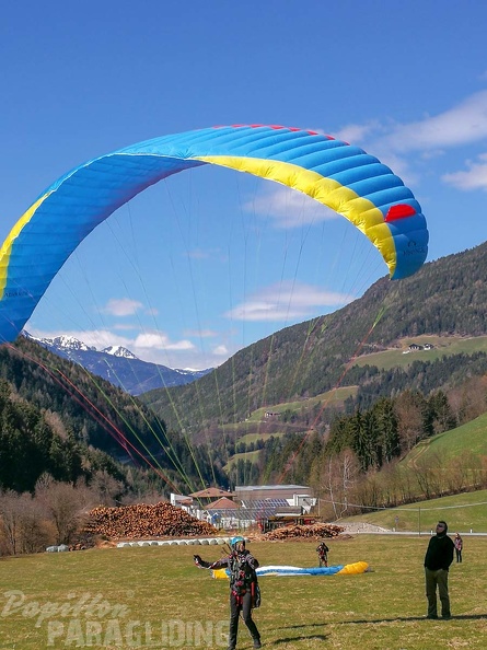 DH13.19 Luesen-Paragliding-235