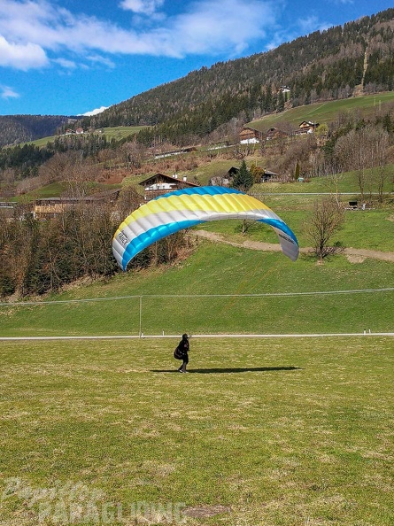 DH13.19 Luesen-Paragliding-244