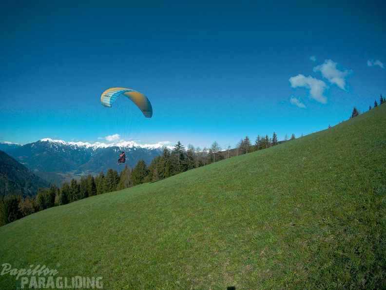 DH15.19 Luesen-Paragliding-102