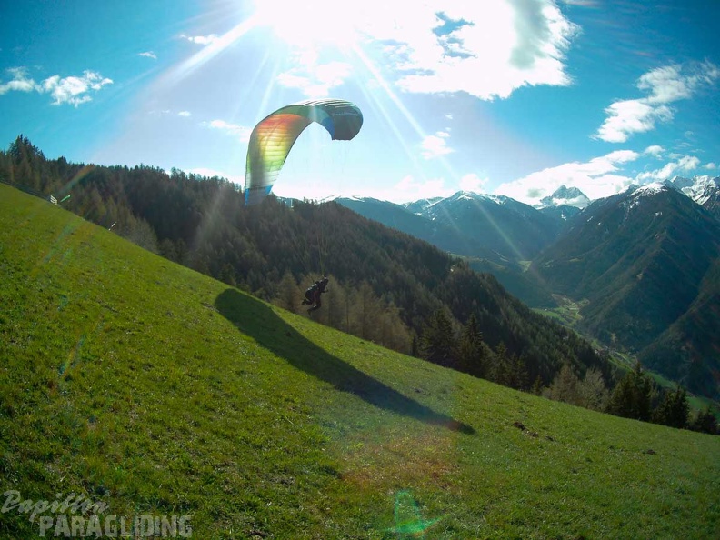 DH15.19 Luesen-Paragliding-110