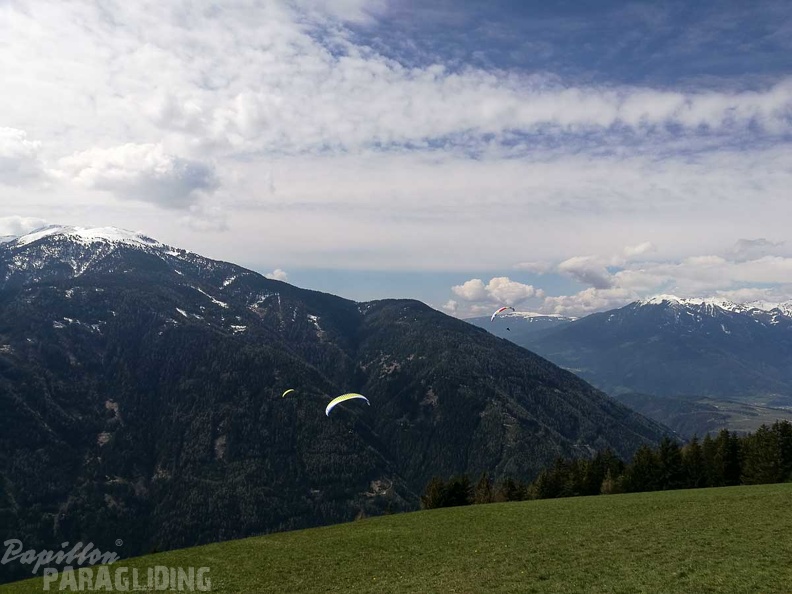 DH15.19 Luesen-Paragliding-183