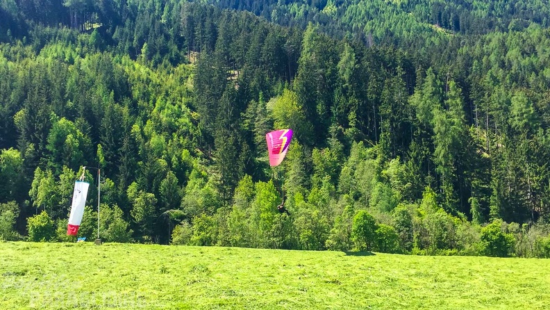 DH21.19 Paragliding-Luesen-294