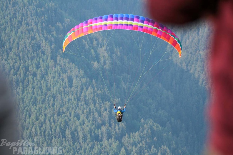 DH32.19 Luesen Paragliding-128