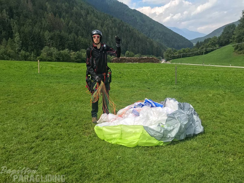 DH32.19 Luesen Paragliding-234