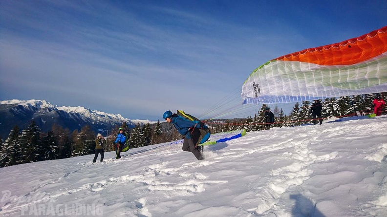 DH52.19 Luesen-Paragliding-Winter-133