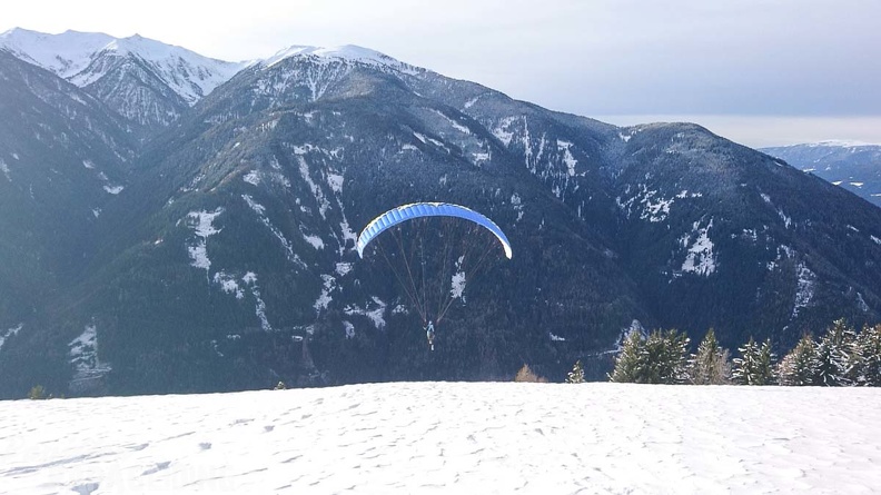 DH52.19 Luesen-Paragliding-Winter-151