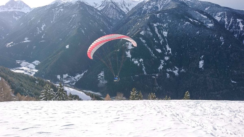 DH52.19 Luesen-Paragliding-Winter-155